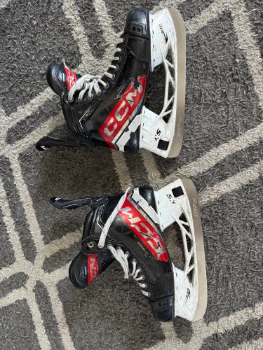 Red 2023 CCM JetSpeed FT6 Pro Hockey Skates Regular Width 6 (Used)