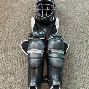 Adult Easton Jen Schro “The Fundamental” Softball Catcher's Set(Used)