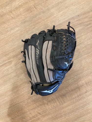 11" RH Mizuno Power Close Baseball Glove