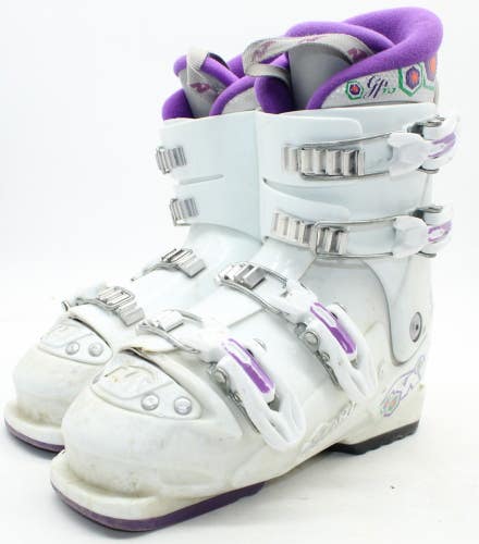 Nordica GP TJ Junior Ski Boots - Size 5.5 / Mondo 23.5 Used