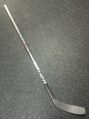 Bauer Vapor Hyperlite Left Hand P14 55 Flex Pro Stock (New) Stick Item#CCH14