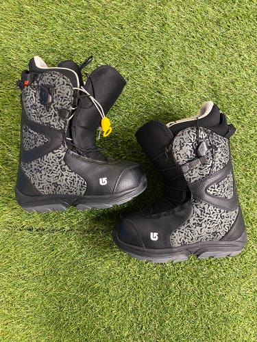 Burton Speed Zone Grom Snowboard Boots | Size 4