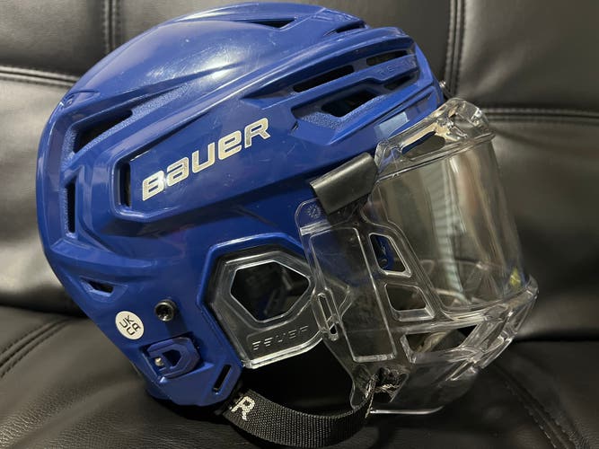 Small Bauer Re-Akt 150 Helmet (Used)