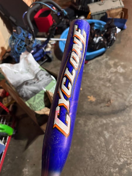 Easton Cyclone Alloy Bat (-9) 20 oz 29" (Used)