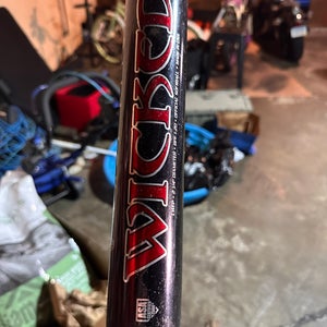 worth wicked fastpitch softball bat (-10) 20 oz 30" (Used)