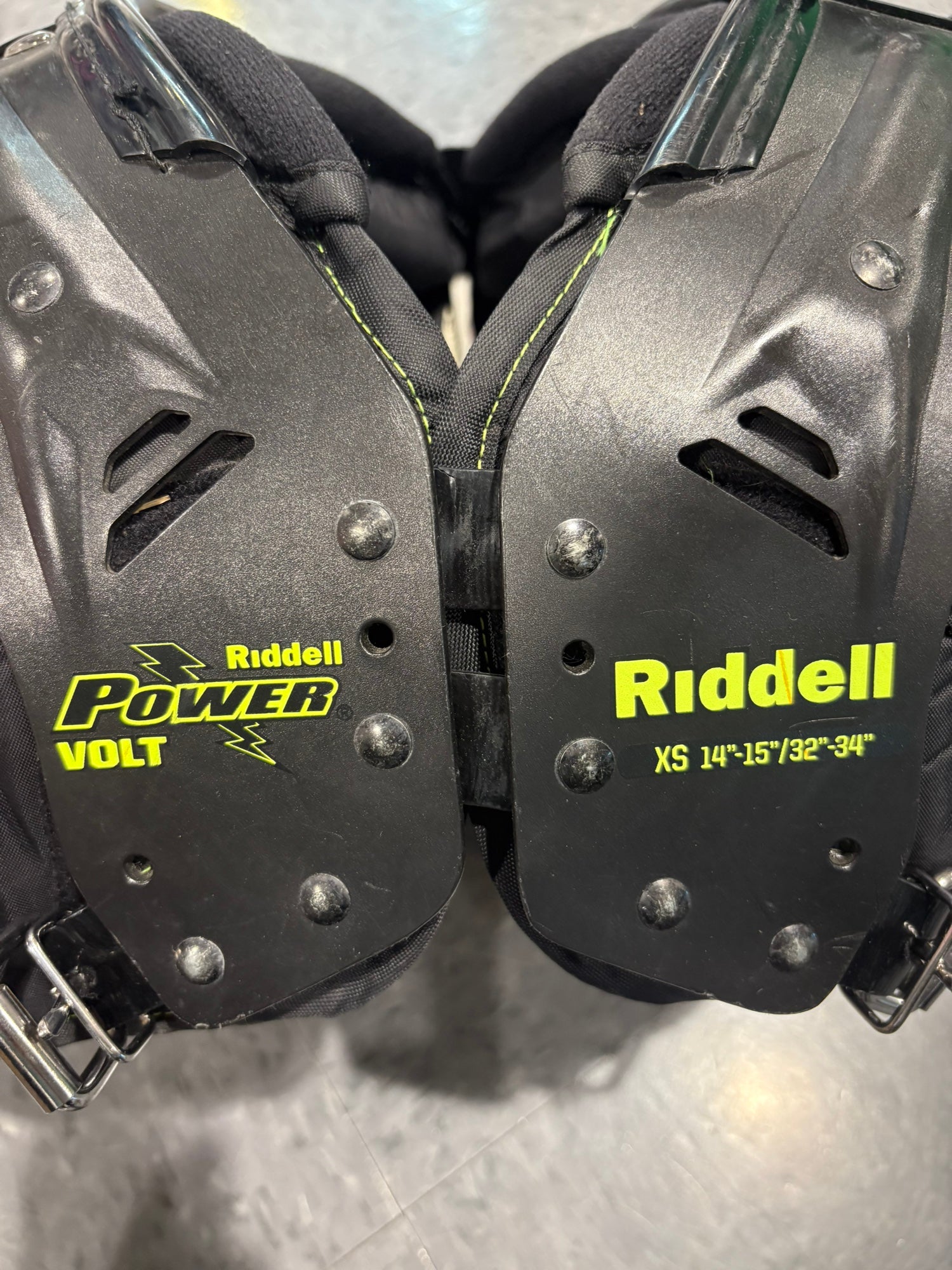 XS Adult Riddell Power Volt Shoulder Pads (Used) | SidelineSwap