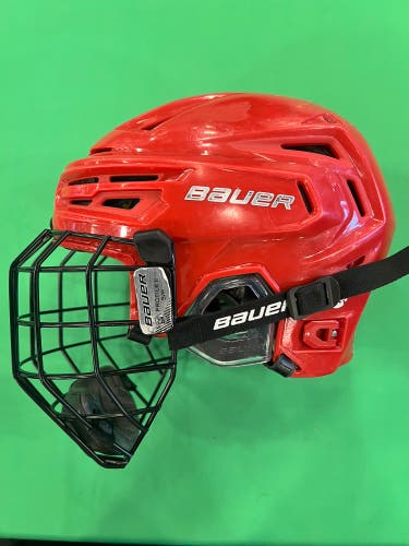 Bauer Re-Akt 150 Helmet w/ Cage | Medium