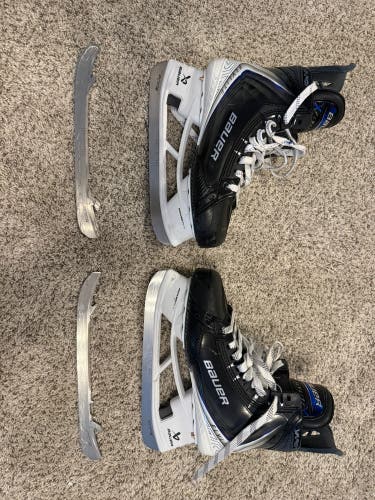 2025 Bauer Vapor Flylite Hockey Skates 8 (Used)