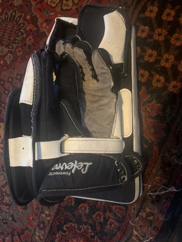 CCM Extreme Flex II 860 Full Right (Used)