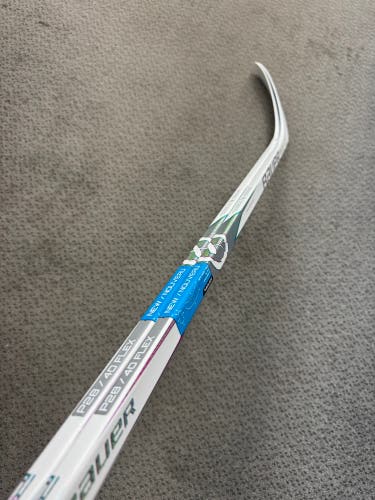 2-Pack Junior Bauer Proto2 Right Handed Hockey Stick P28 40 Flex (New)