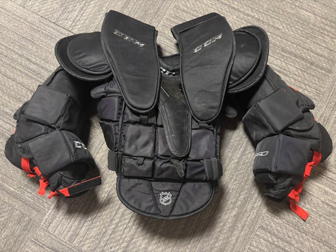Medium CCM CL Pro Goalie Chest Protector (Used)
