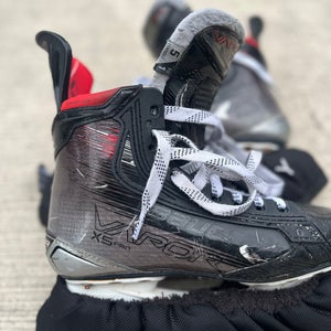 Bauer Vapor X5 pro Hockey Skates Regular Width Size 5 (Used)