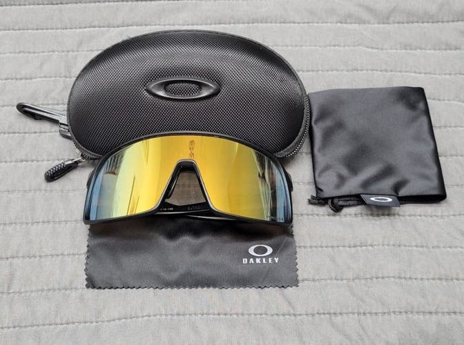 Men's Oakley Sunglasses Gold