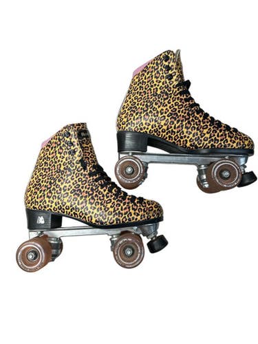 Used MOXI Senior Roller Quad Skates Vegas Gold Senior 9 11835-S000204736
