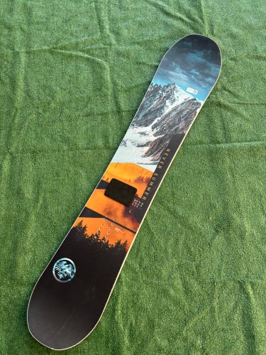 Men's 2023 Never Summer Trooper 157cm Snowboard