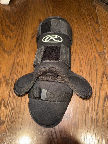 Rawlings (New) Youth Leg Guard