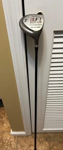 Men's Dunlop Right Handed Regular Flex 7 Wood Graphite Shaft (Used)