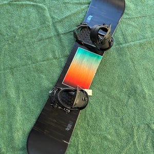 Kid's K2 Vandal Snowboard 145W | Salomon Trigger Bindings Small/Medium