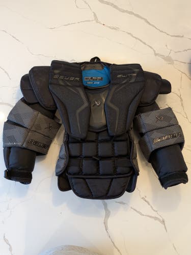 Small 2024 Bauer Elite Goalie Chest Protector (Used)