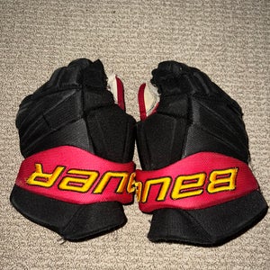 Bauer Vapor Pro Team Gloves, Pro Stock 13’ Massachusetts Minutemen (Used)