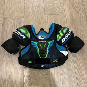 Large Youth Bauer X Shoulder Pads (Used)