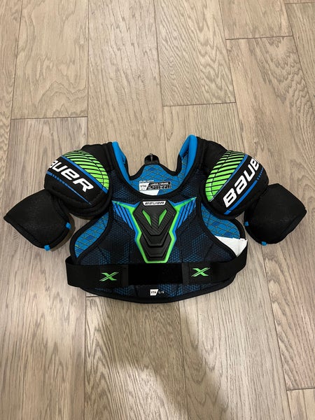 Large Youth Bauer X Shoulder Pads (Used)