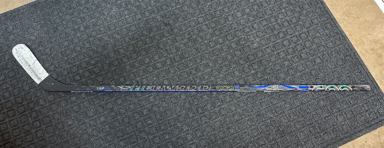 Senior Sher-Wood Right Handed P88 CODE Tmp2 Hockey Stick