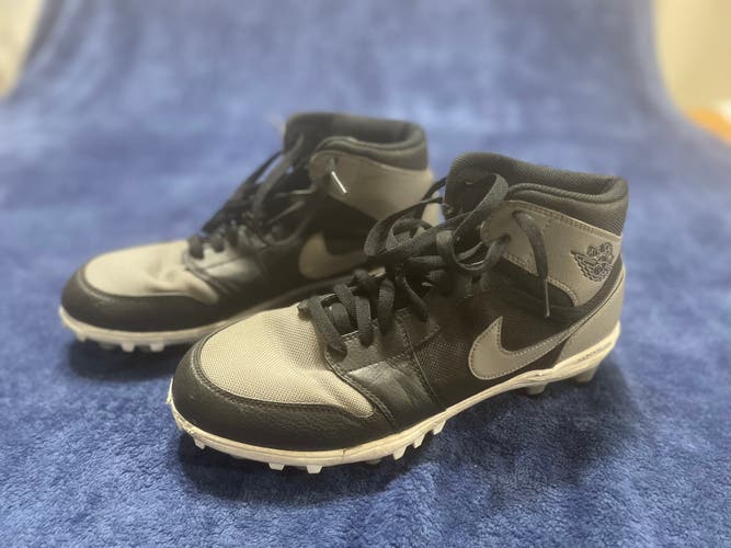 Gray Men's Size M 10.5 (W 11.5) Adult Nike Air Jordan High Top Molded Cleats (Used)