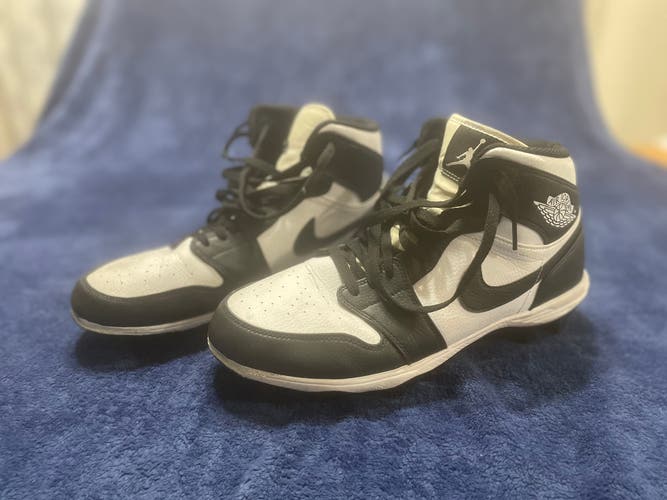 Black Men's Size M 11.0 (W 12.0) Adult Nike Air Jordan High Top Molded Cleats (Used)