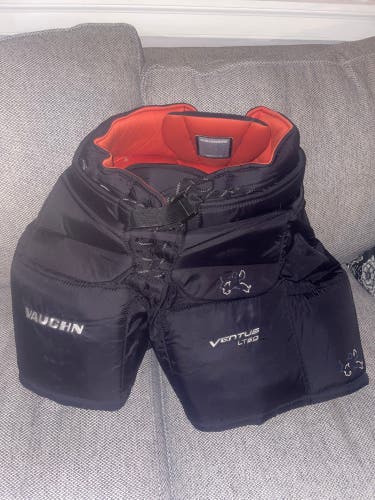 Junior Large Vaughn Ventus LT60 Hockey Goalie Pants (Used)