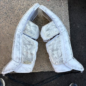 Bauer x900 leg pads (Used)