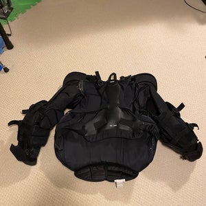 Large 2022 Bauer Pro Series Goalie Chest Protector (Used)