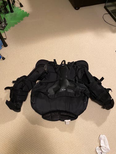 Large 2022 Bauer Pro Series Goalie Chest Protector (Used)