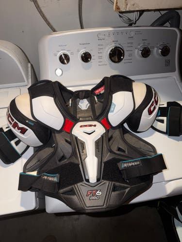 Men's Medium Senior CCM JetSpeed FT6 Pro Shoulder Pads (Used)