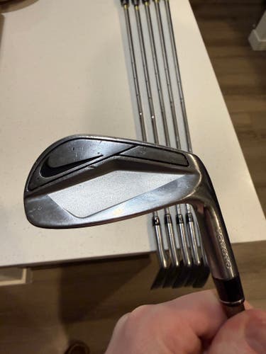 Nike Vapor Pro Right Handed Graphite/Steel Shaft irons  (Used)