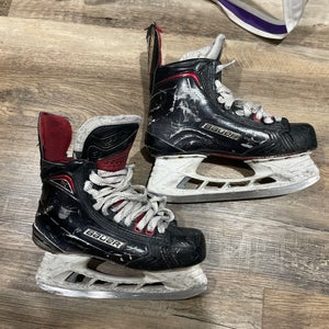 Black 2017 Bauer Vapor 1X Hockey Skates Regular Width 7.5 (Used)