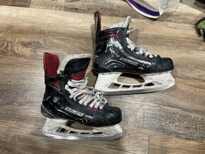 Black 2017 Bauer Vapor 1X Hockey Skates Regular Width 7.5 (Used)