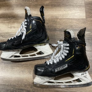 Black 2018 Bauer Supreme 2S Pro Hockey Skates Regular Width 9 (Used)