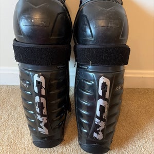 Youth CCM AS 580 12" Shin Pads (Used)