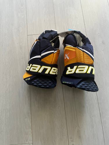 Bauer Vapor Hyperlite Gloves 14" (New)