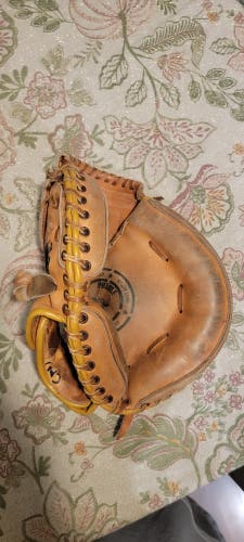 Franklin RH Catcher's Baseball Glove 30" (Used)