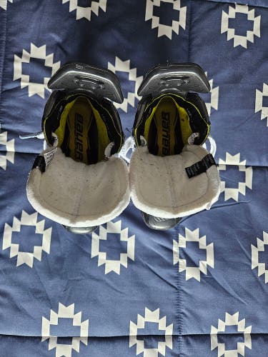 2025 Bauer Supreme M50 Pro Hockey Skates Regular Width Size 1 (Used)