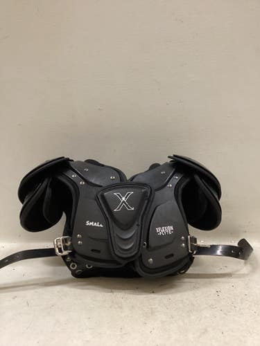 Used Xenith XFLEXION FLYTE YOUTH SMALL FB Shoulder Pads Black SM 11725-S000498259