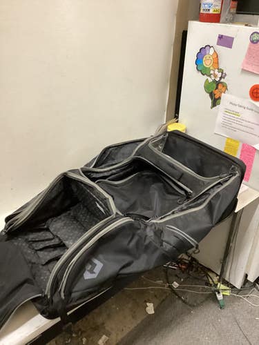 Used Demarini SPECTRE BB/SB Player Wheeled Bag Black 11725-S000498271