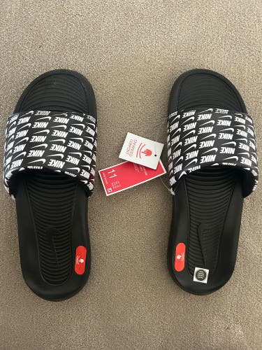 Men's Size M 11.0 (W 12.0) Adult Nike Sandals (New)