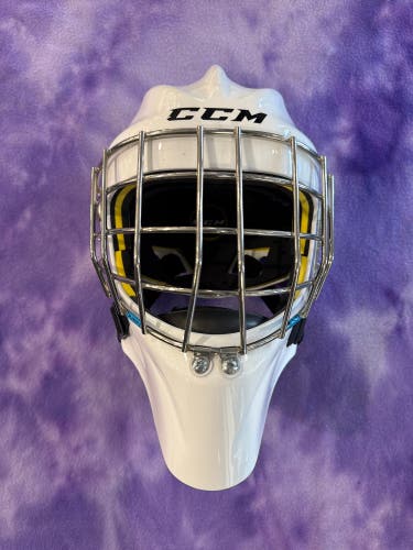 White Senior CCM Axis 1.5 Goalie Mask (Used)