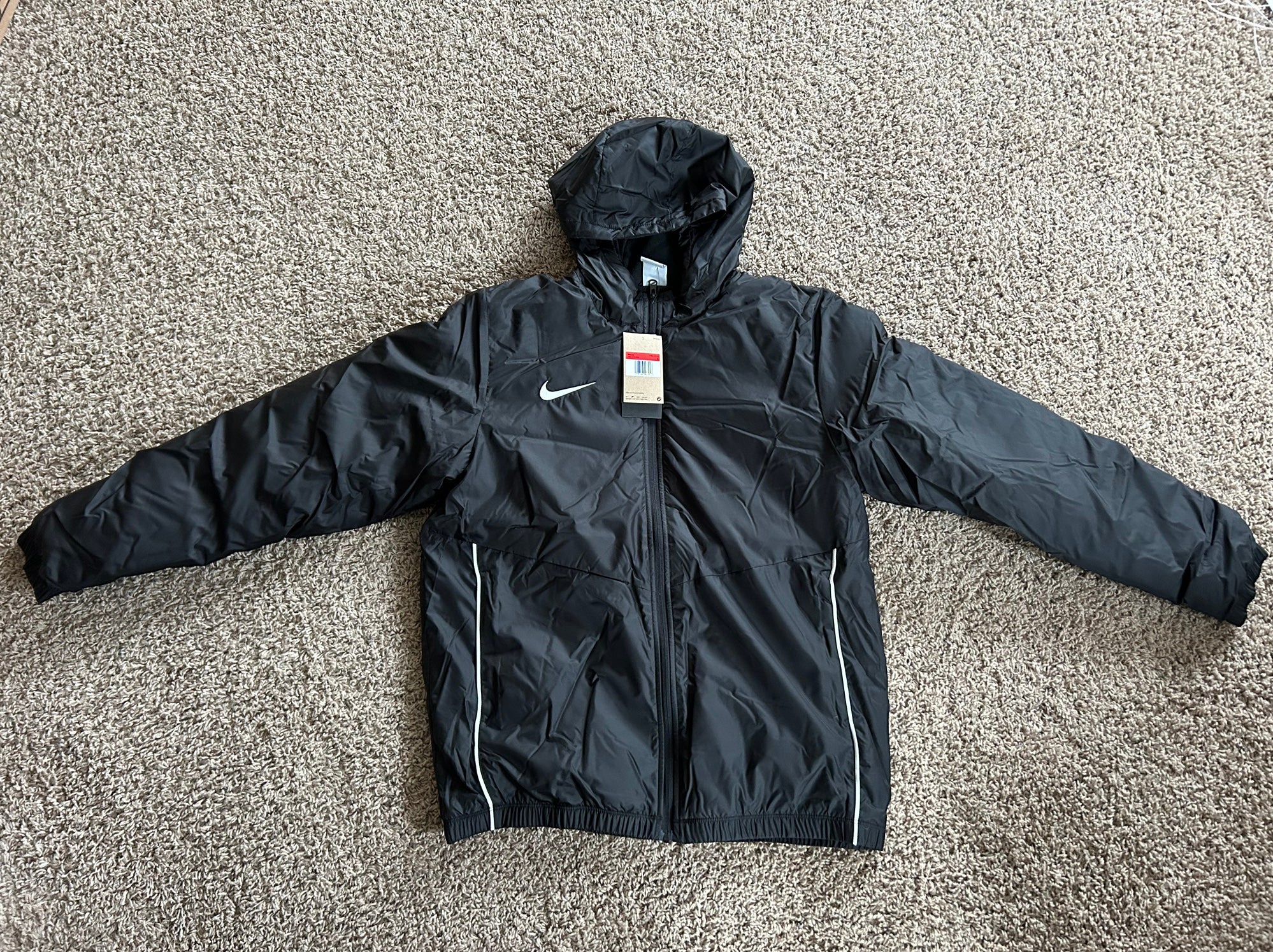 large nike windbreaker mens