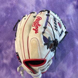 White Rawlings Liberty Advanced RH Pitcher's Softball Glove 12" (Used)