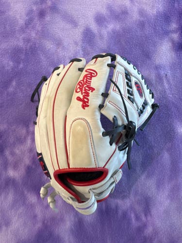 White Rawlings Liberty Advanced RH Pitcher's Softball Glove 12" (Used)