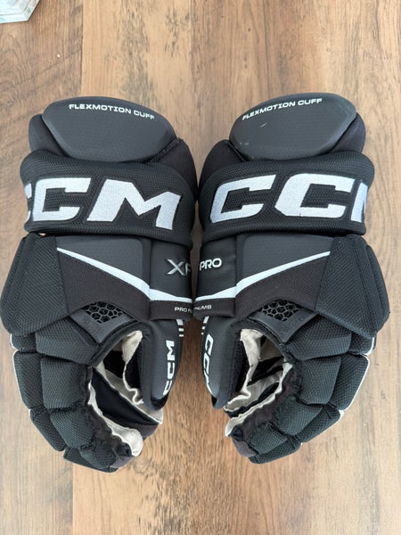 CCM Tacks XF Pro Gloves 15" (Used)